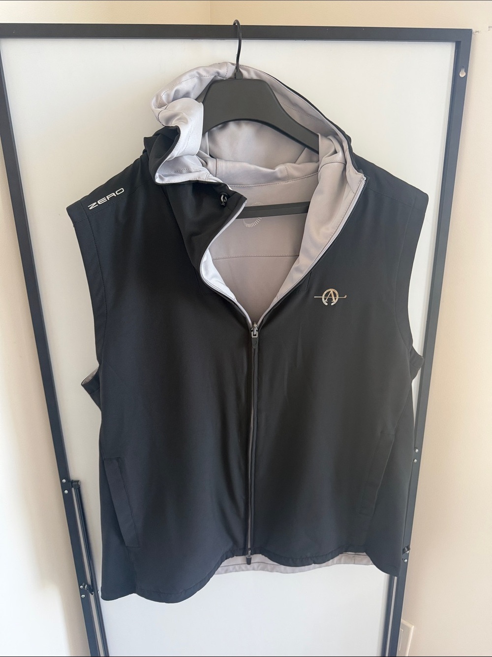 Zero Restriction Sleeveless Hooded Full Zip Vest